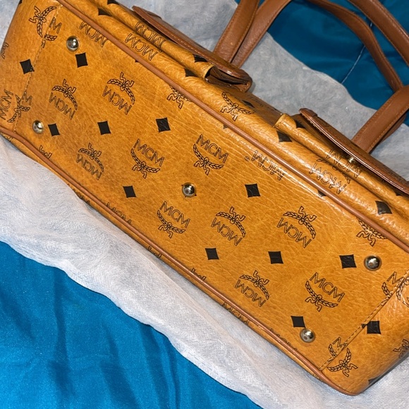 MCM Tan Leather Women's Bag - Picture 3 of 16